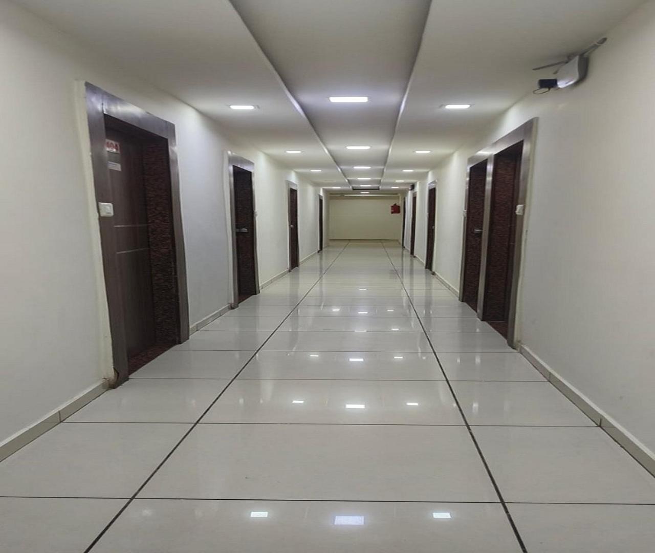Hotel Nest View Ahmedabad Esterno foto