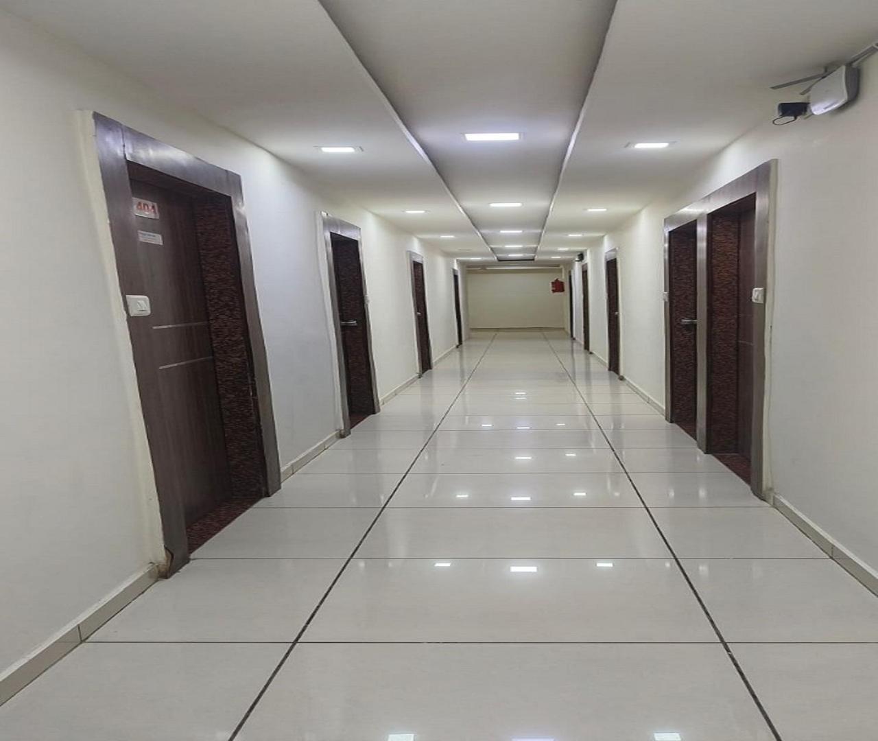 Hotel Nest View Ahmedabad Esterno foto