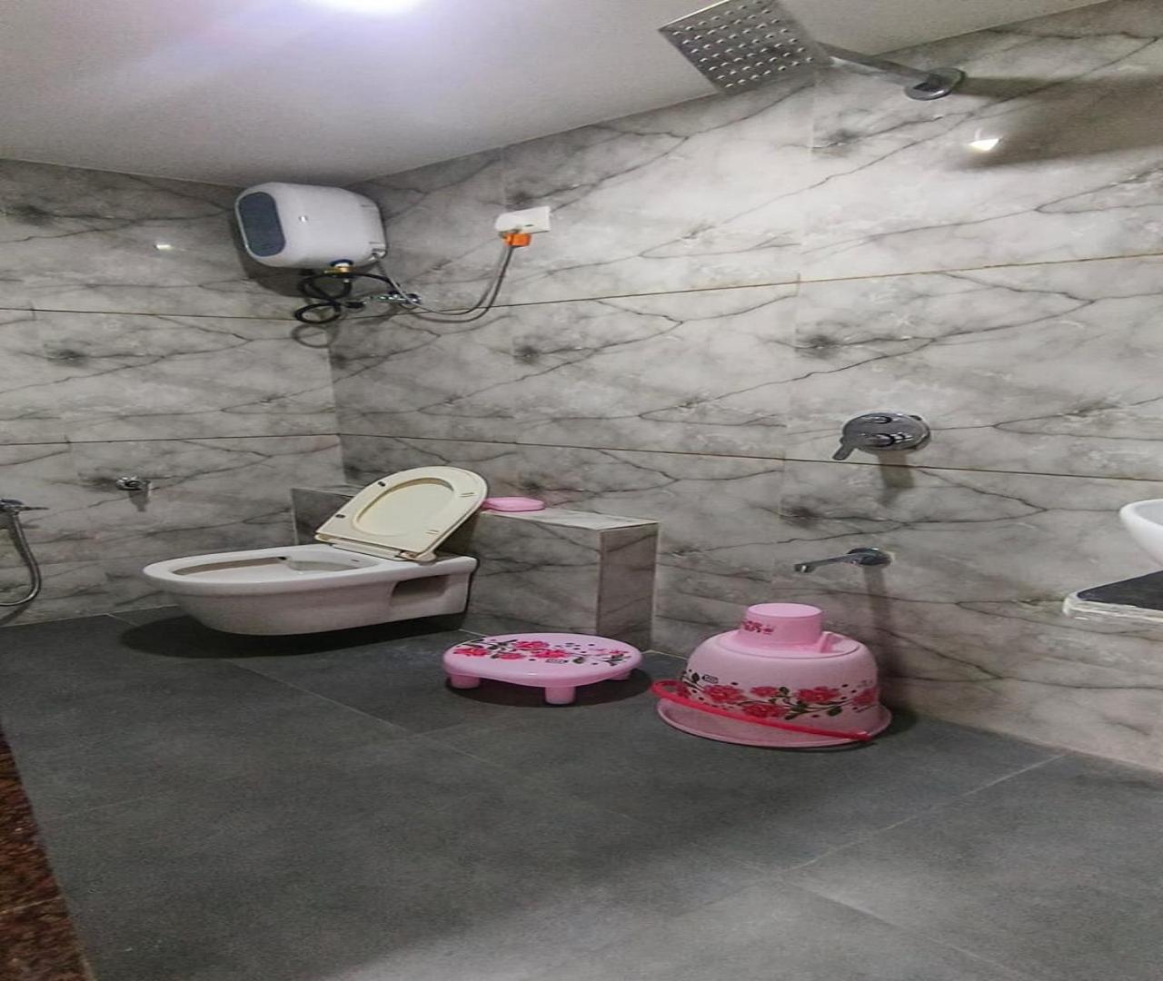 Hotel Nest View Ahmedabad Esterno foto